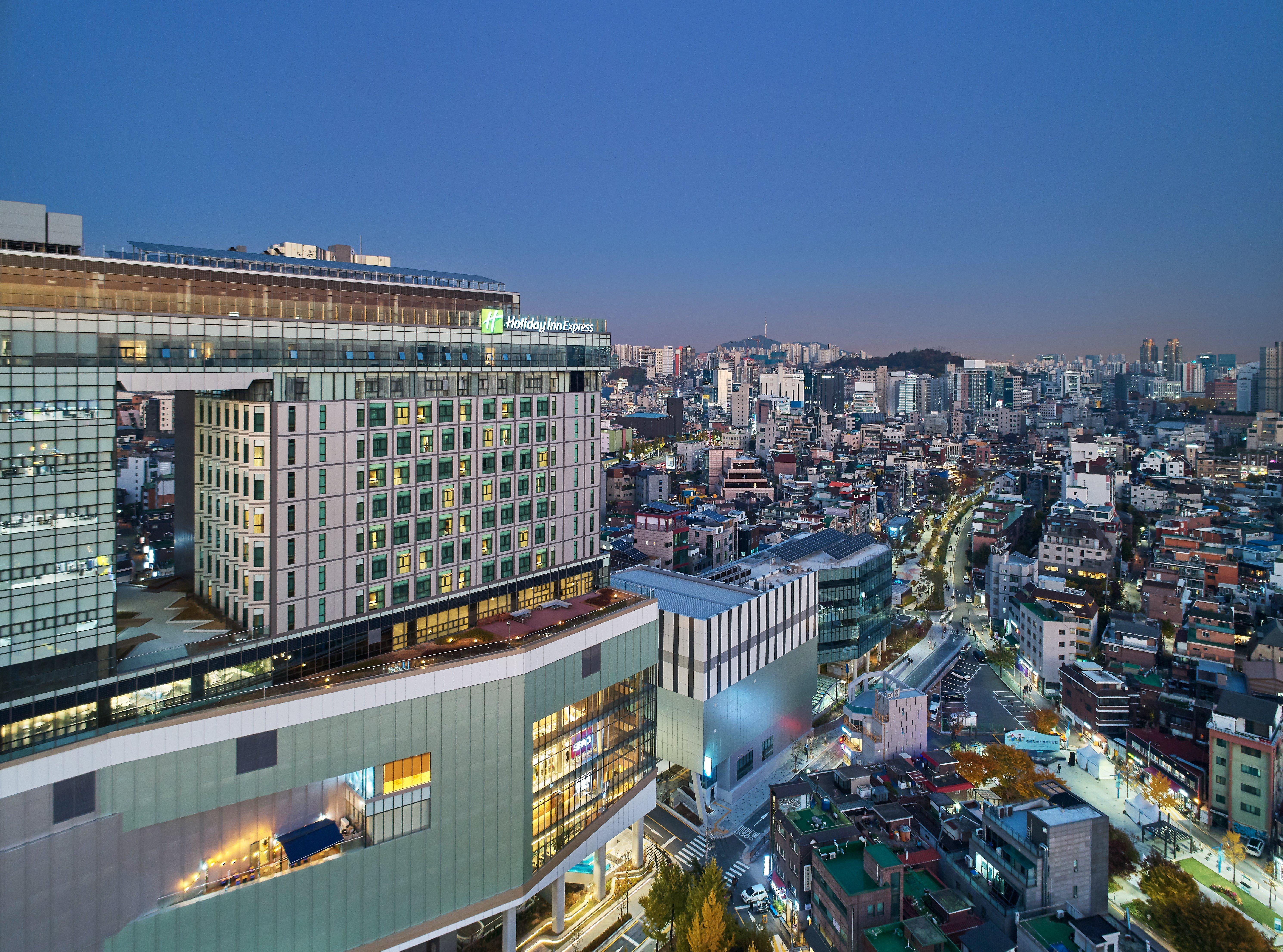 Holiday Inn Express Seoul Hongdae, An Ihg Hotel Exterior foto